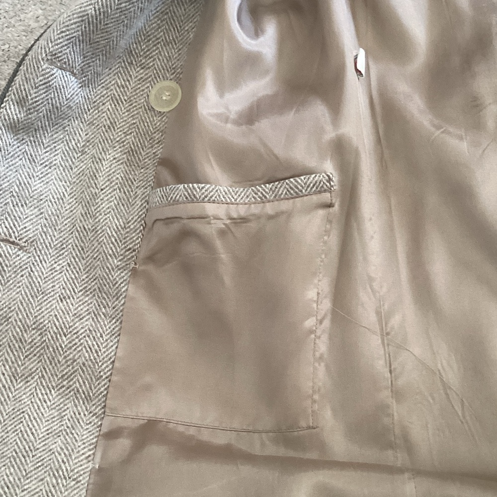 Women's Tan Double-Breasted Trench Coat petite - Picture 6 of 7
